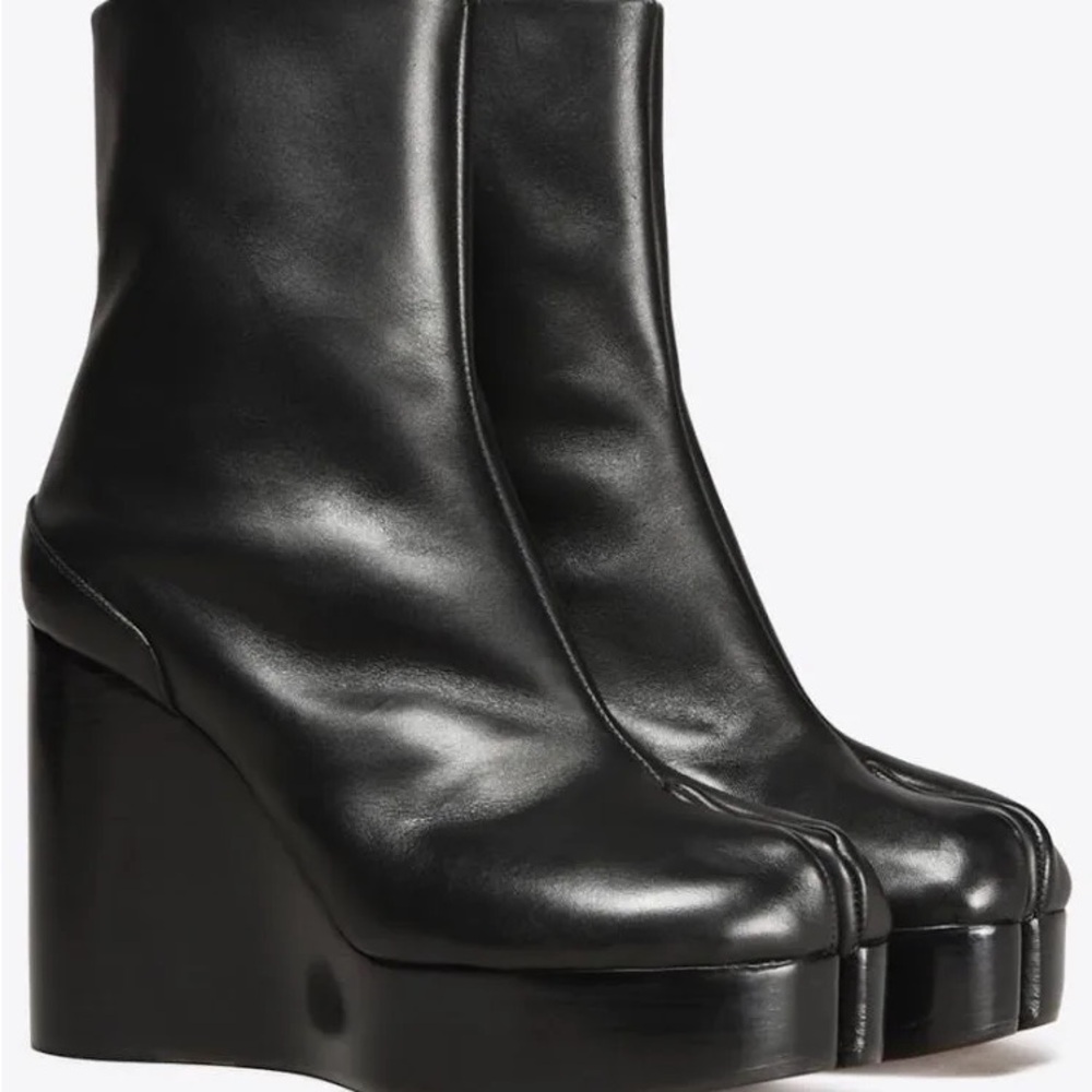 ISO Tabi  Wedge Shoes